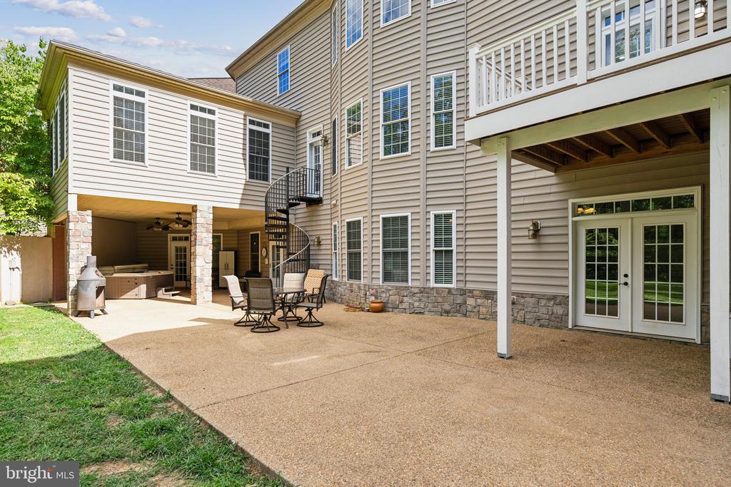 107 ESTATES DRIVE