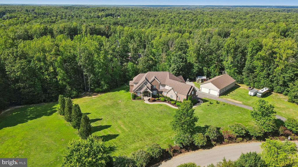 107 ESTATES DRIVE