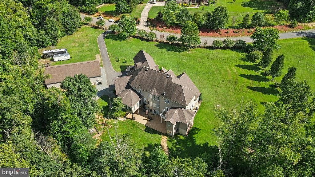 107 ESTATES DRIVE