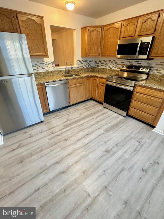 215 PARK BROOK COURT
