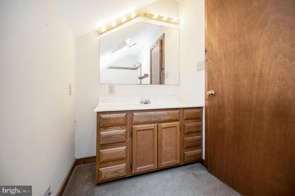 409 WOOD LANDING ROAD