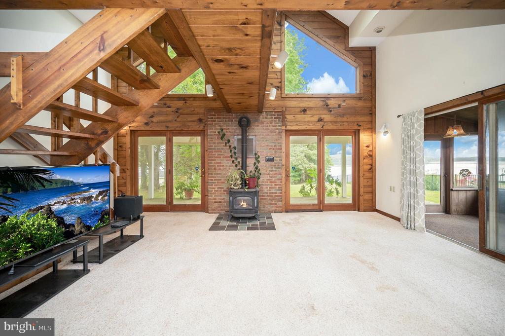 409 WOOD LANDING ROAD