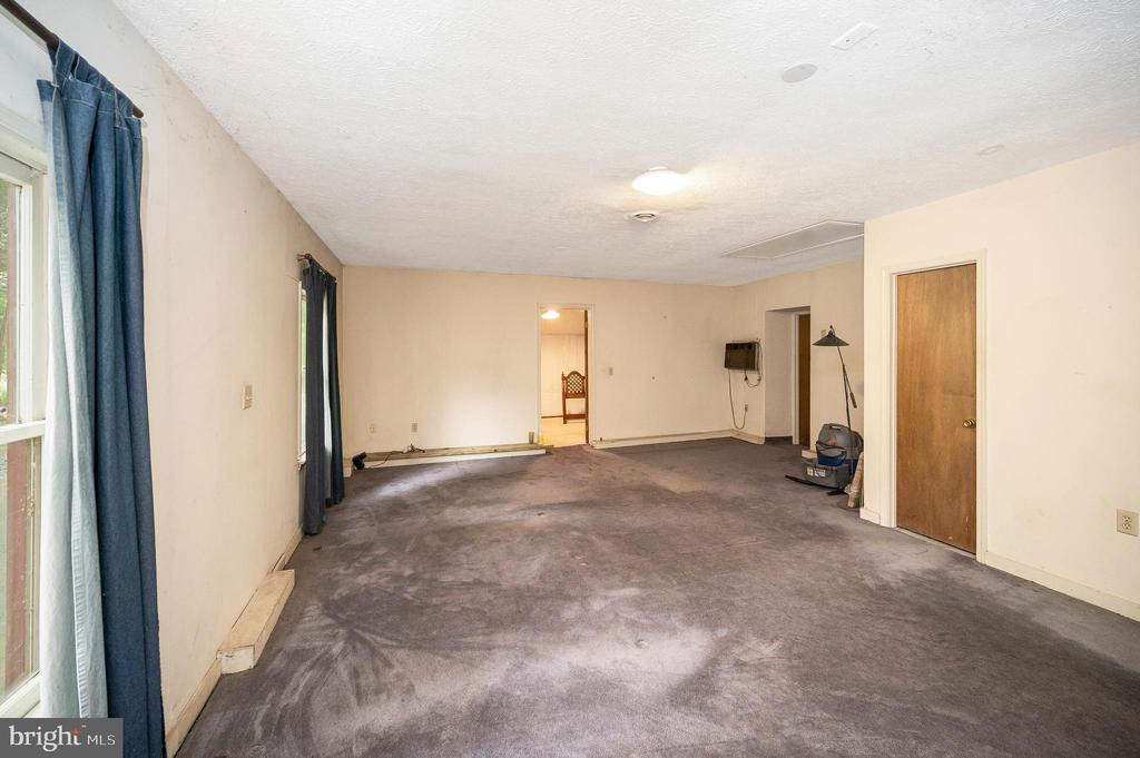 409 WOOD LANDING ROAD