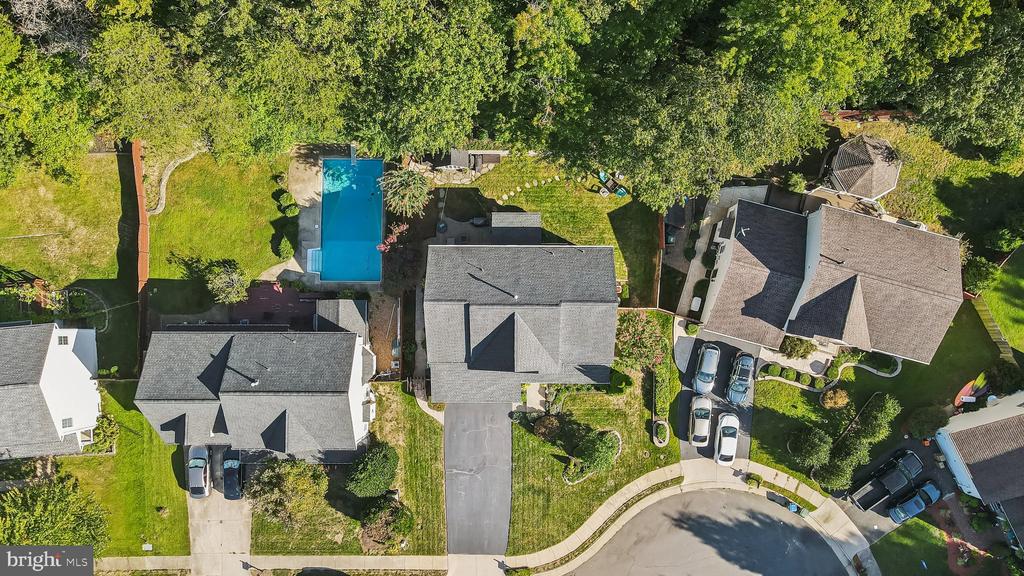 15 BURNINGBUSH COURT
