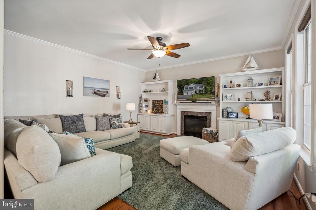 15 BURNINGBUSH COURT