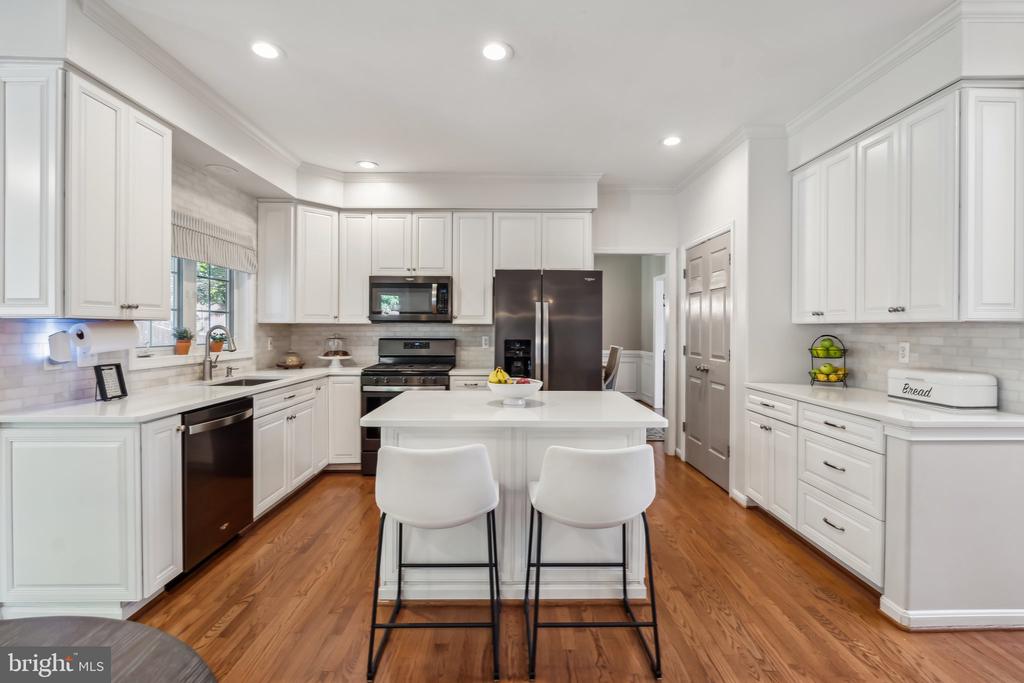 15 BURNINGBUSH COURT
