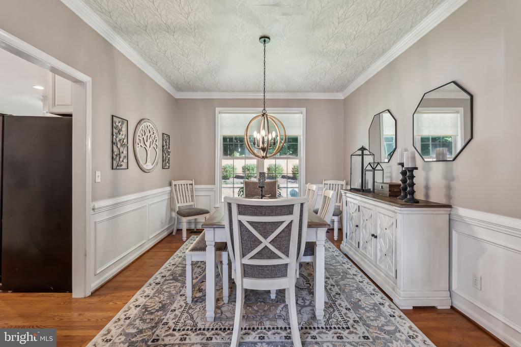 15 BURNINGBUSH COURT
