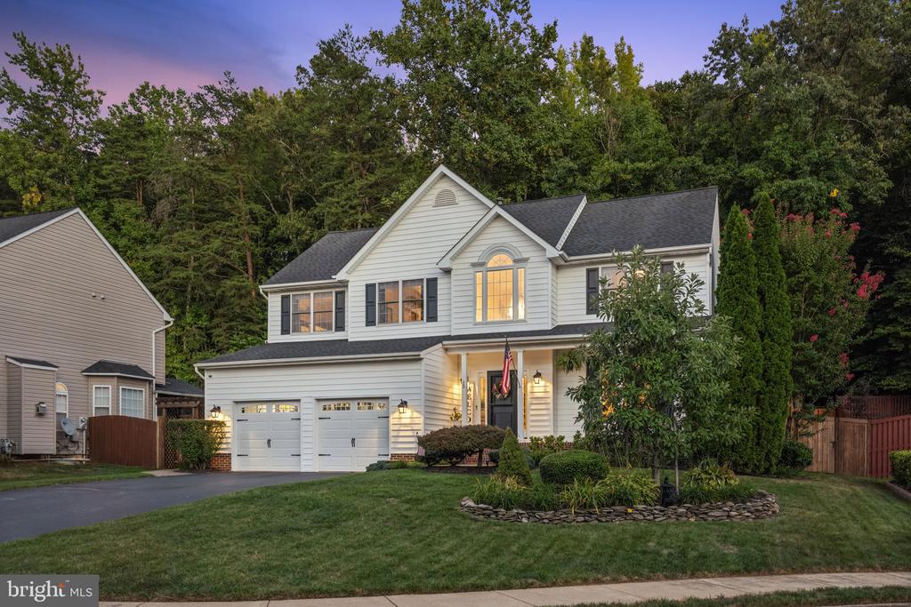 15 BURNINGBUSH COURT