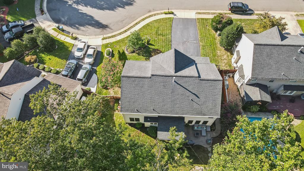 15 BURNINGBUSH COURT
