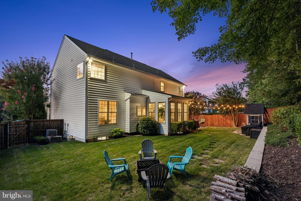 15 BURNINGBUSH COURT