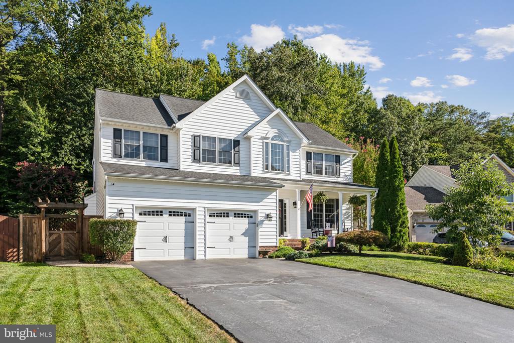 15 BURNINGBUSH COURT