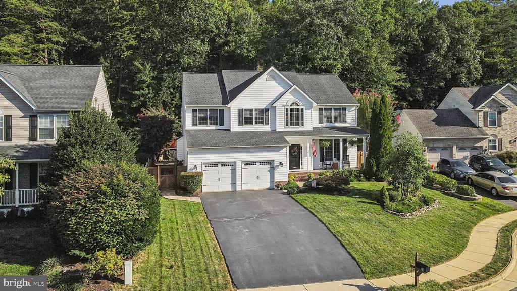 15 BURNINGBUSH COURT