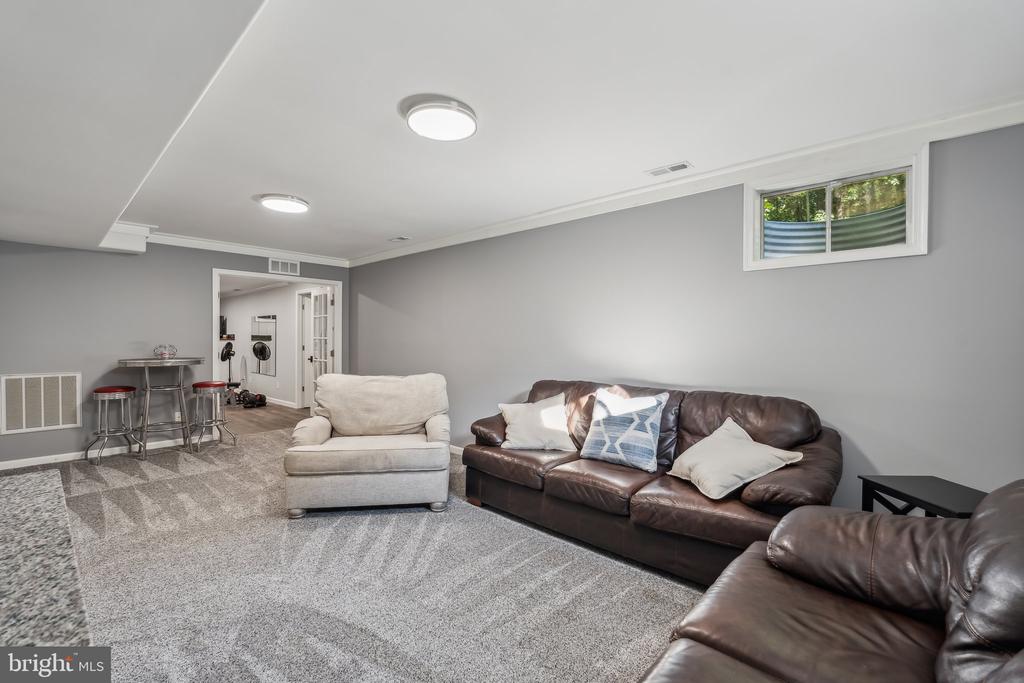 15 BURNINGBUSH COURT
