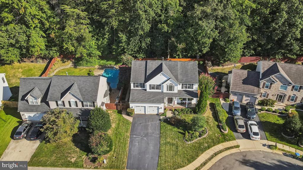 15 BURNINGBUSH COURT