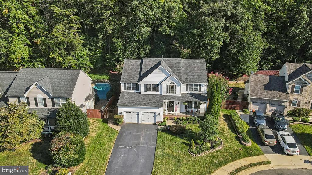 15 BURNINGBUSH COURT