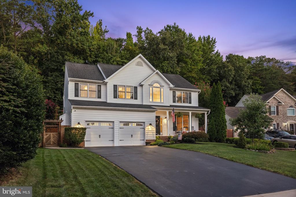 15 BURNINGBUSH COURT