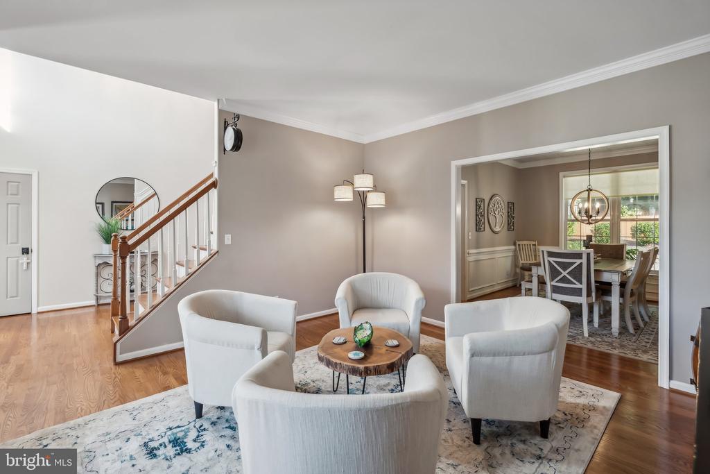 15 BURNINGBUSH COURT