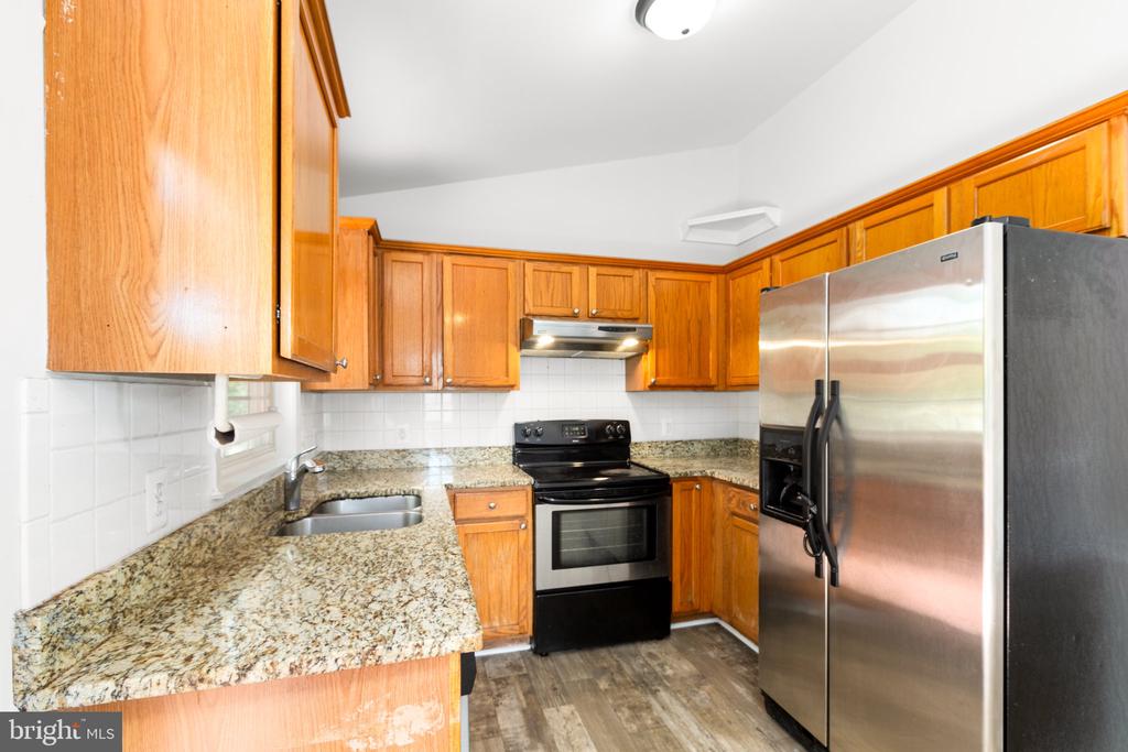 10 YUCCA DRIVE