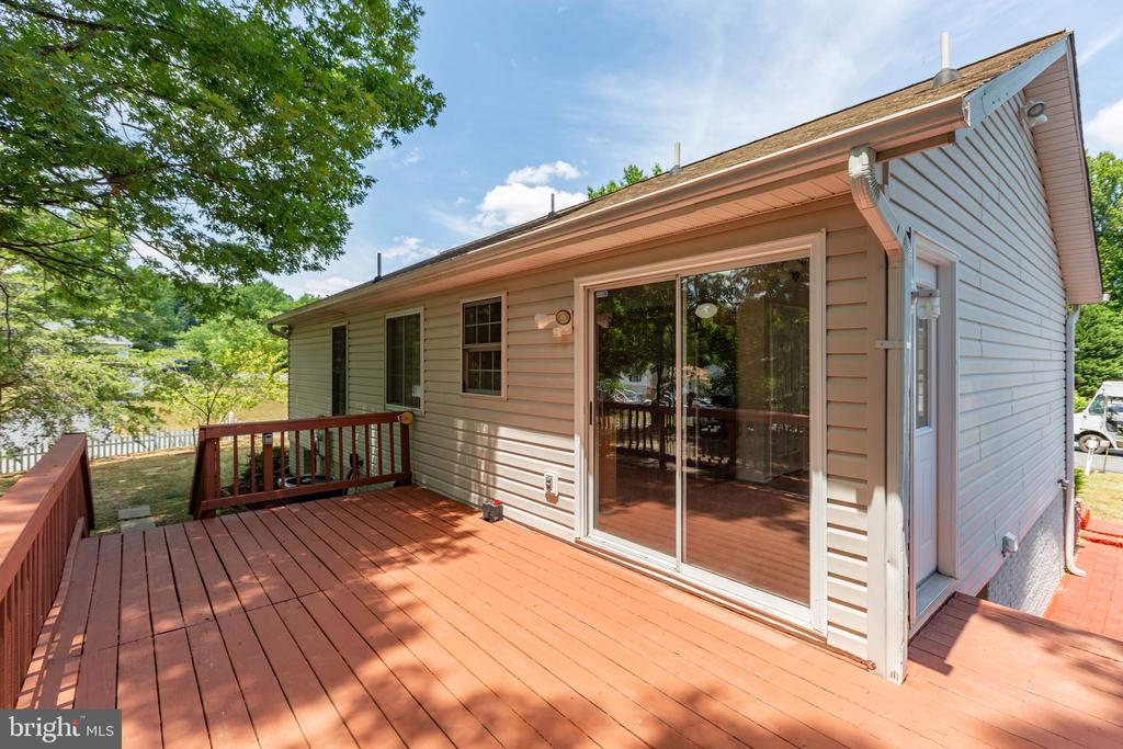 10 YUCCA DRIVE
