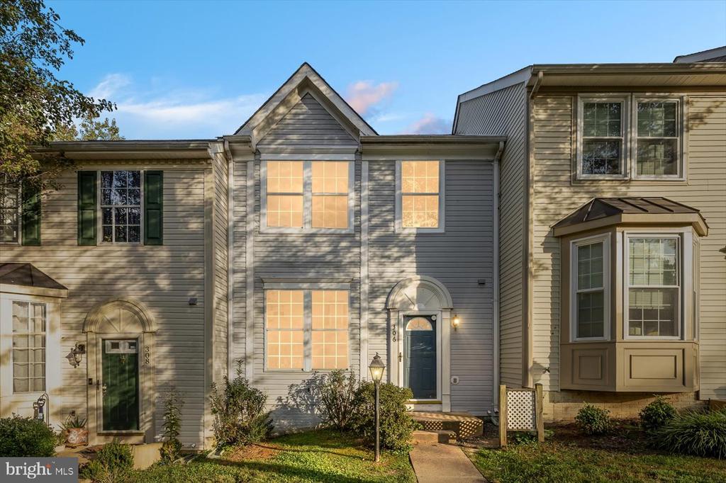 306 PINNACLE DRIVE