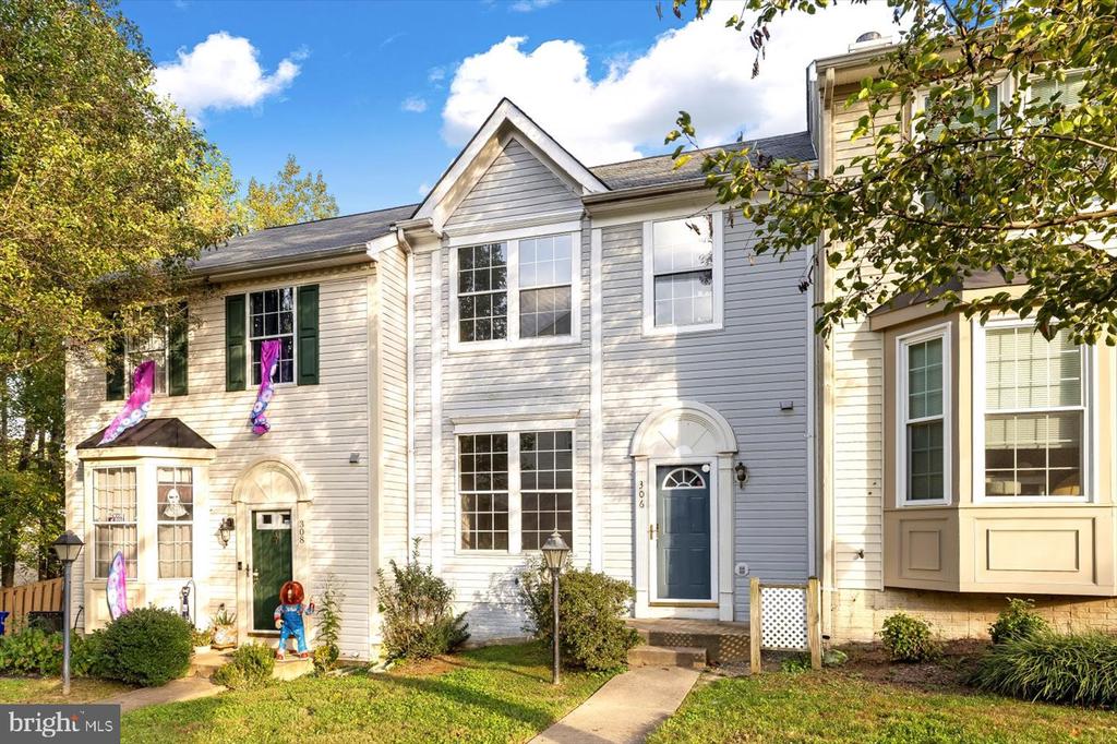 306 PINNACLE DRIVE