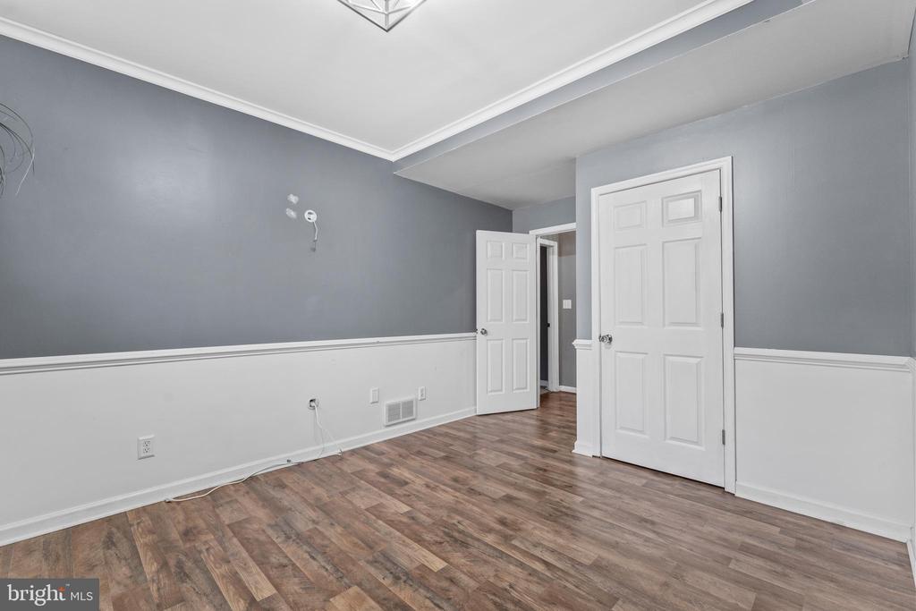 144 RICHARD'S FERRY ROAD