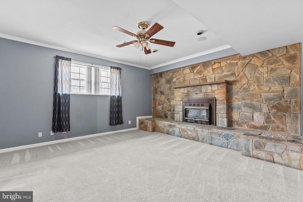 144 RICHARD'S FERRY ROAD