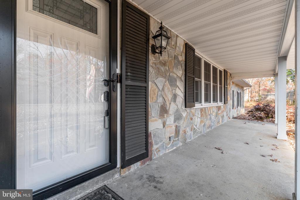 144 RICHARD'S FERRY ROAD