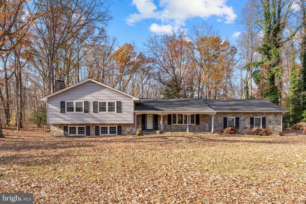 144 RICHARD'S FERRY ROAD