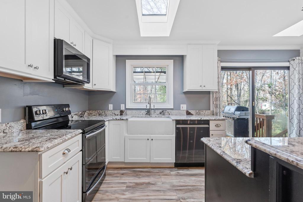 144 RICHARD'S FERRY ROAD