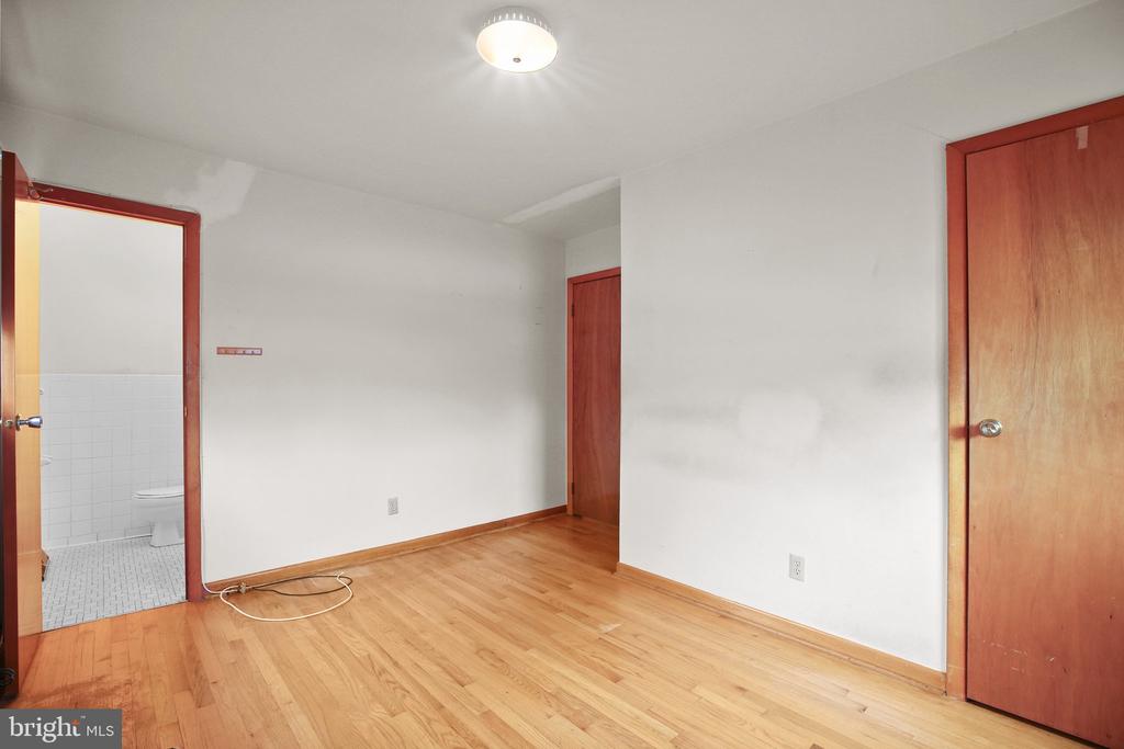1801 ROGERS STREET