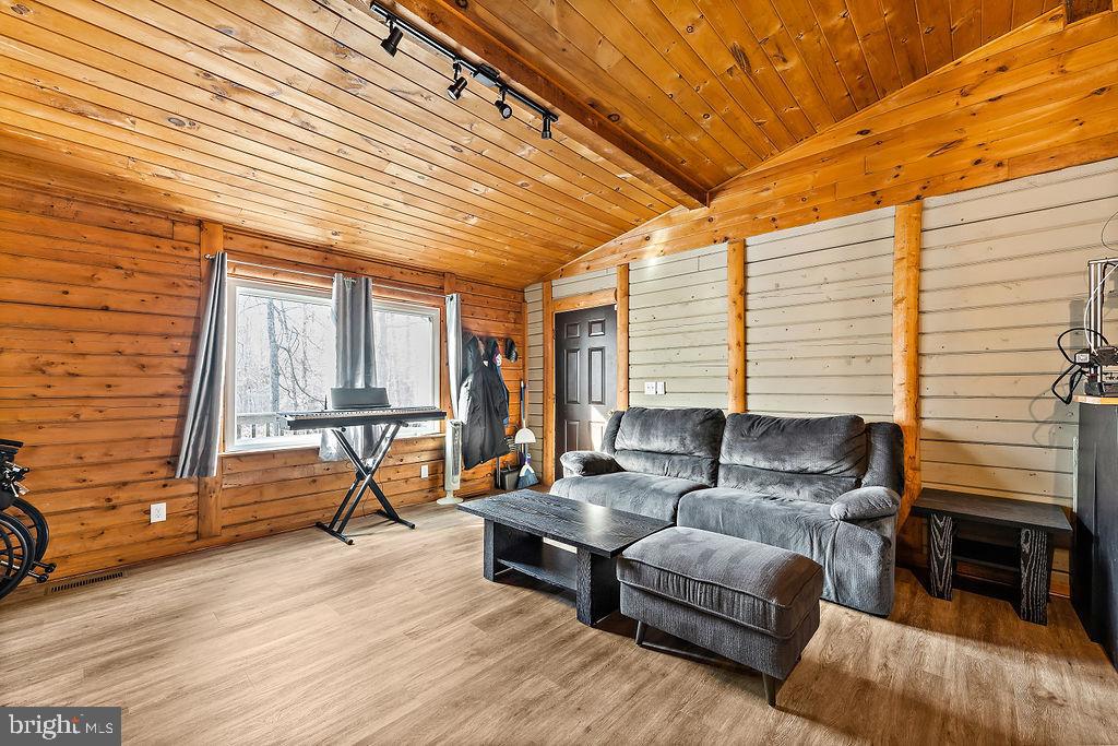 45 HIDDEN LAKE DRIVE