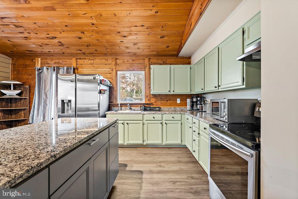 45 HIDDEN LAKE DRIVE