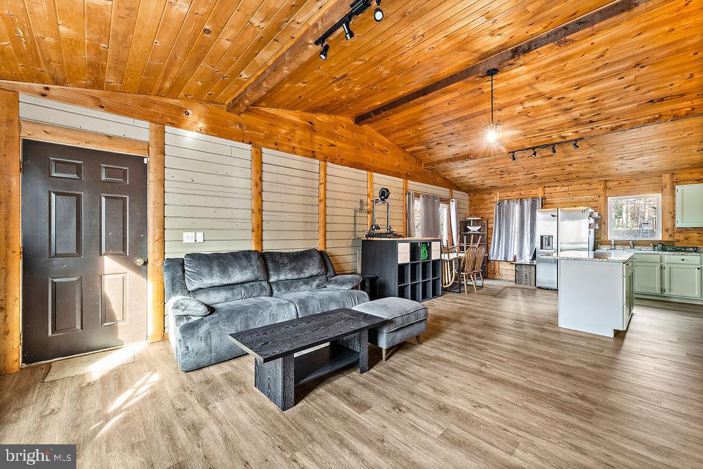 45 HIDDEN LAKE DRIVE