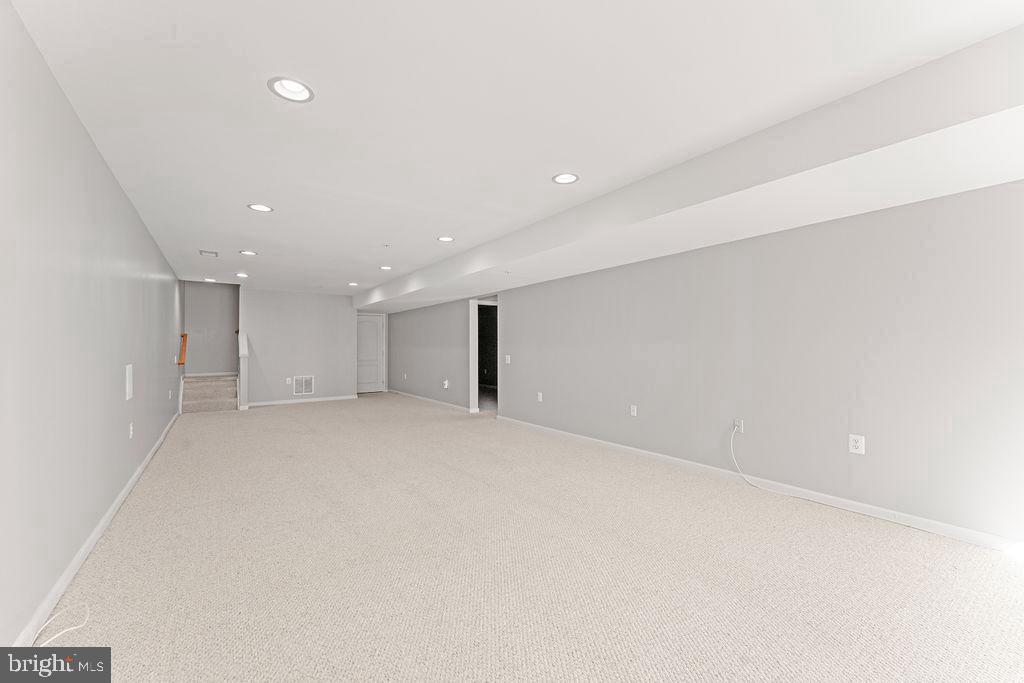 15 ASPEN HILL DRIVE 51-1