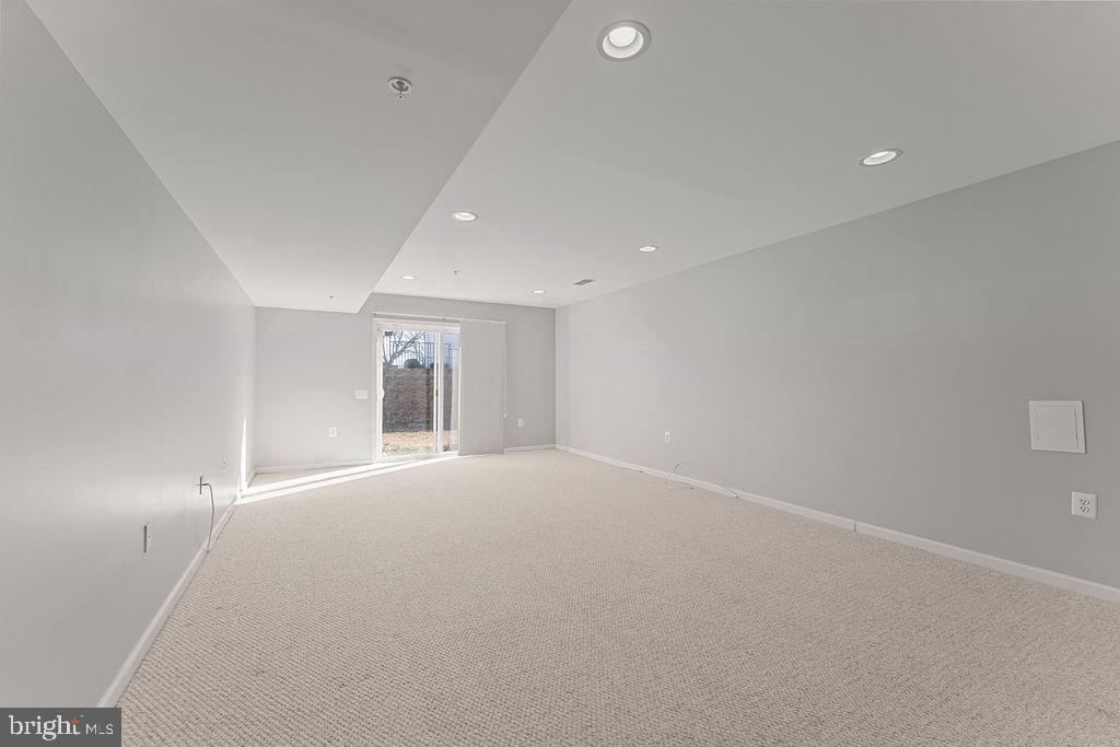 15 ASPEN HILL DRIVE 51-1
