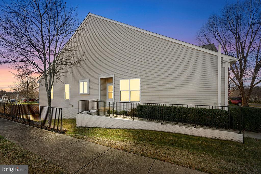 15 ASPEN HILL DRIVE 51-1