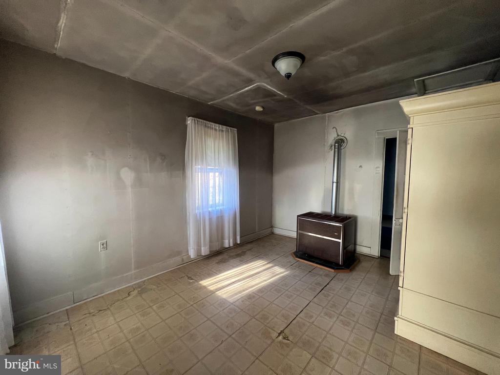 128 COOL SPRING ROAD