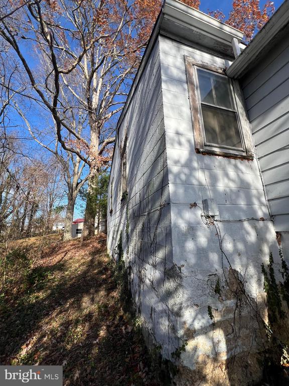 128 COOL SPRING ROAD
