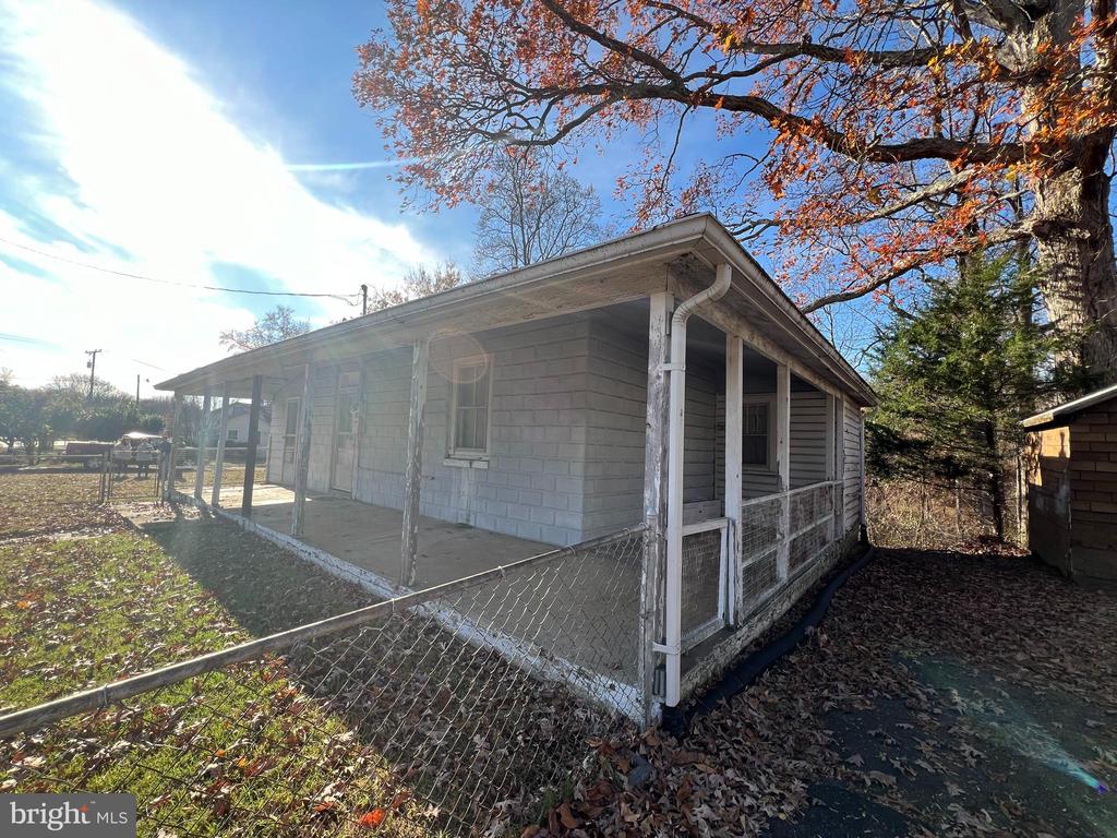 128 COOL SPRING ROAD