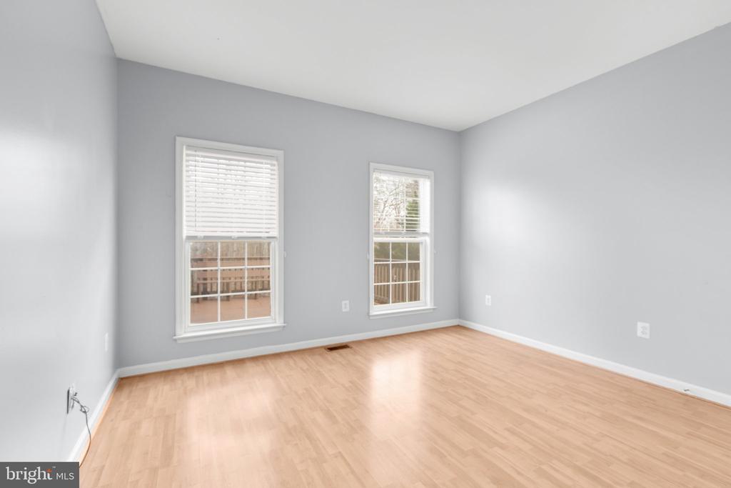 4 GALLERY ROAD