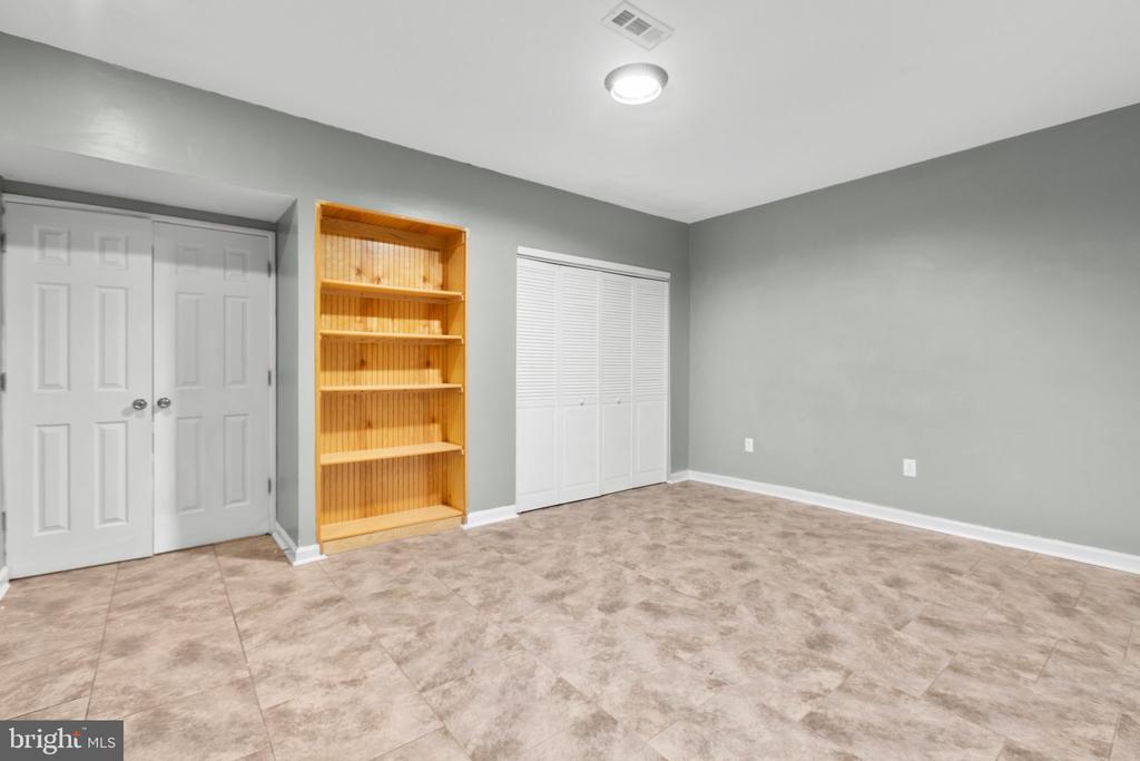 4 GALLERY ROAD