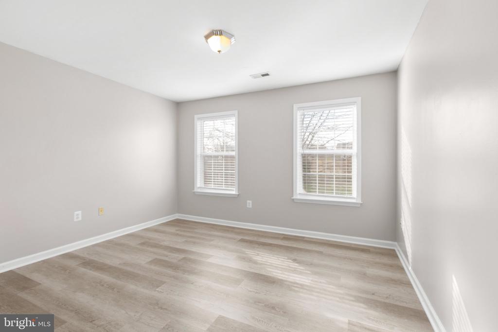 4 GALLERY ROAD