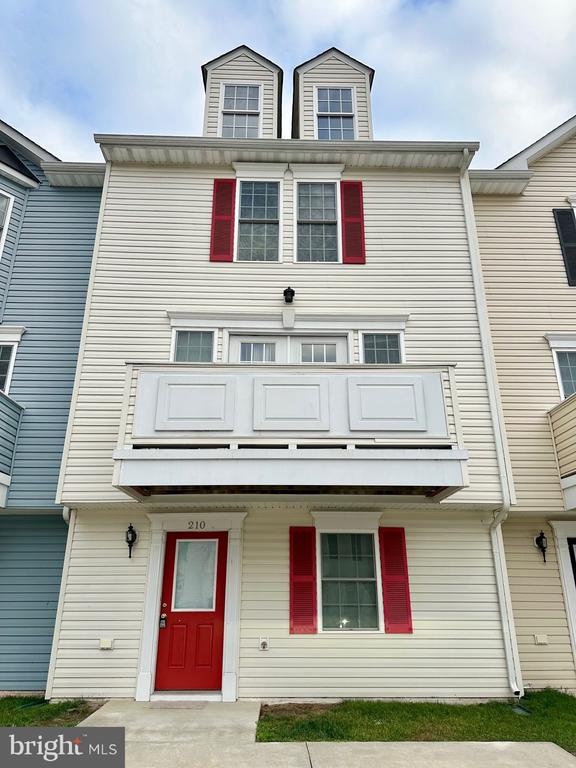 210 BELL TOWER COURT