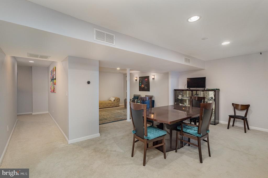 3 TEMPLE DRIVE