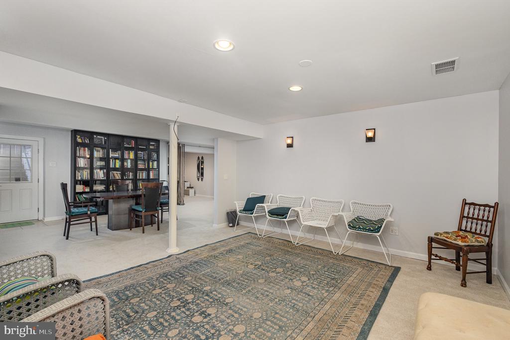 3 TEMPLE DRIVE
