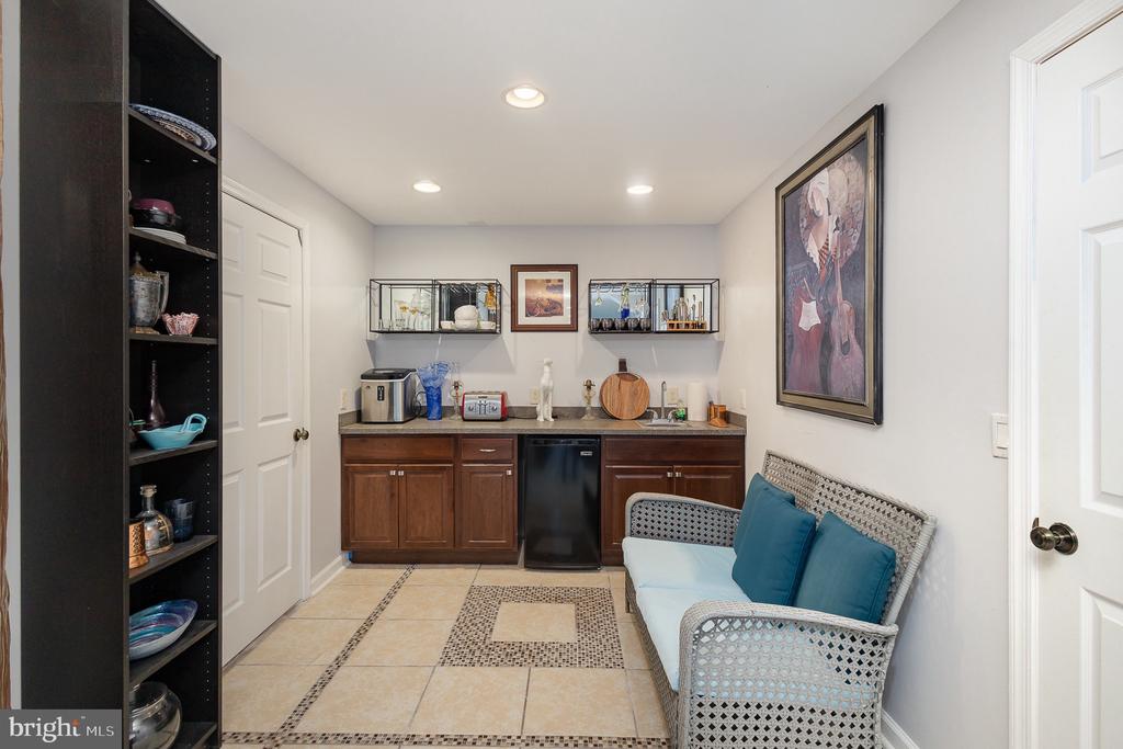 3 TEMPLE DRIVE