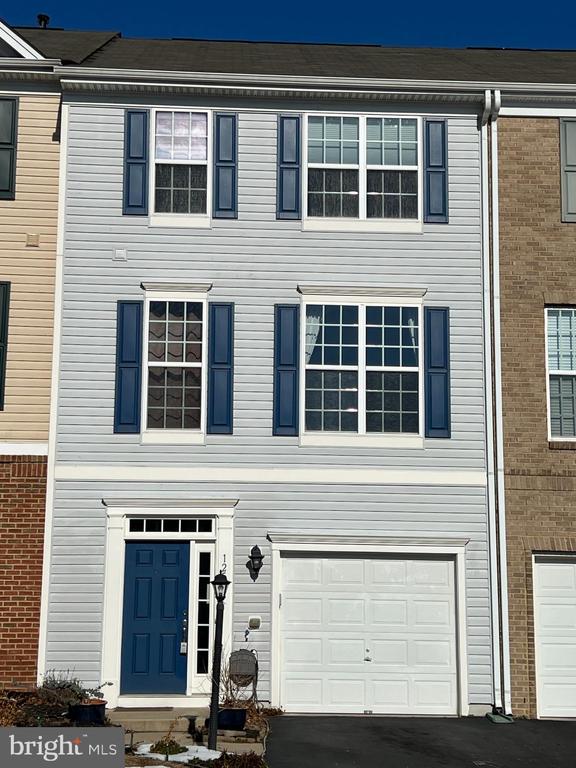 125 MACON DRIVE