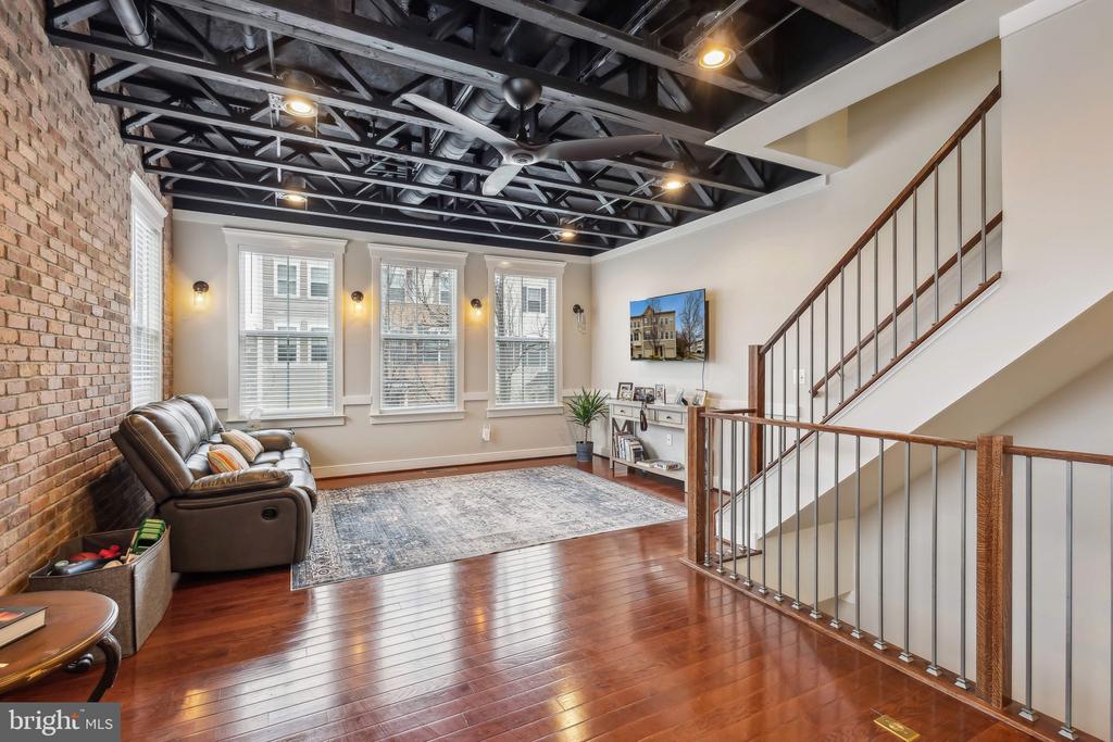 100 BELLINGHAM DRIVE