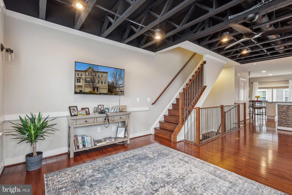 100 BELLINGHAM DRIVE